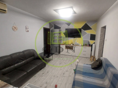 Apartament trei camere semidecomandat, Rovine zona Dezrobirii