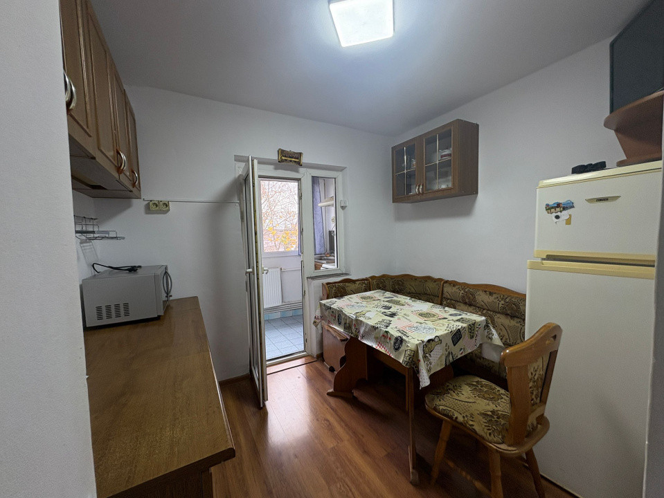 Apartament, 2 camere, 50 mp, decomandat, Cartier Rovine, Zona Arghezi