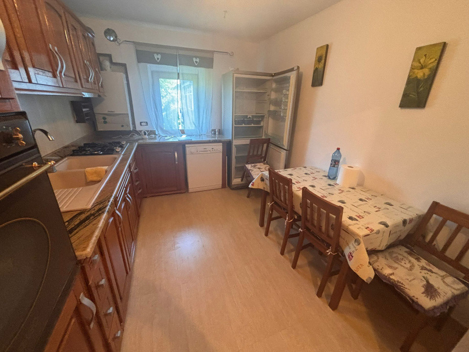 Apartament 3 camere  – Zona Gării, strada Longinescu