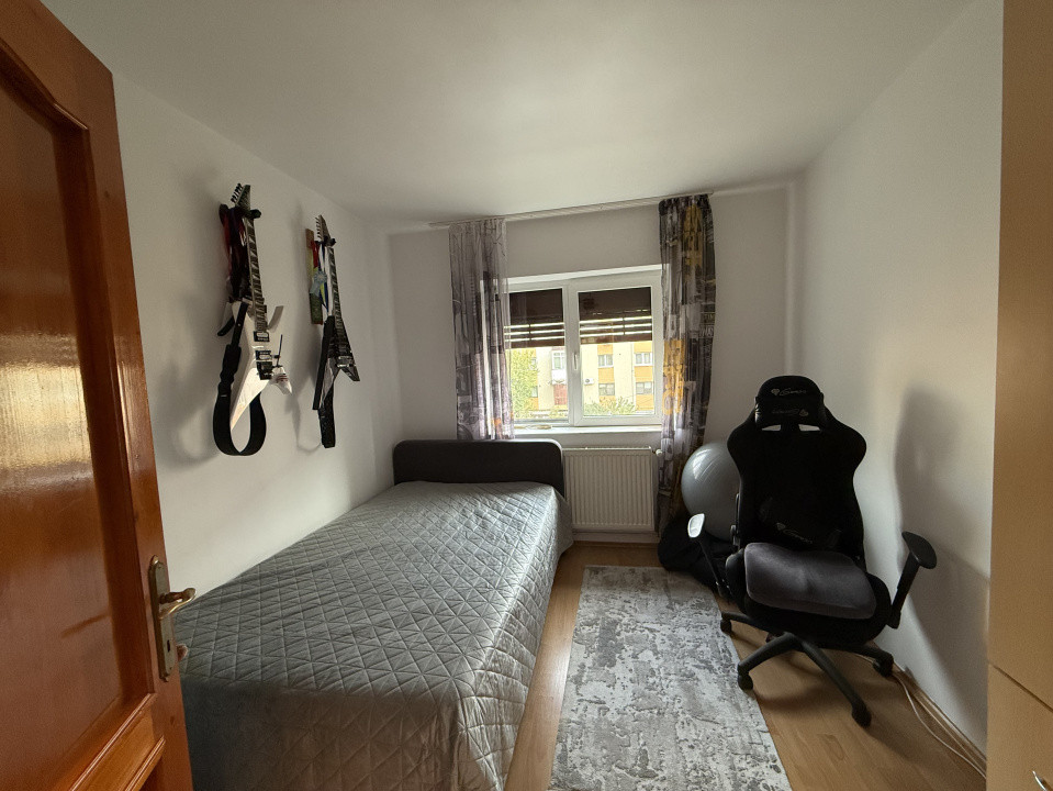 Apartament 3 camere, decomandat, 68 mp, Centru , Zona A. I. Cuza