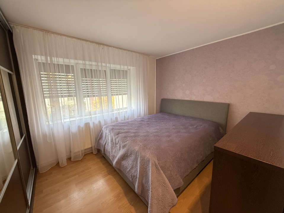 Apartament 3 camere, decomandat, 68 mp, Centru , Zona A. I. Cuza