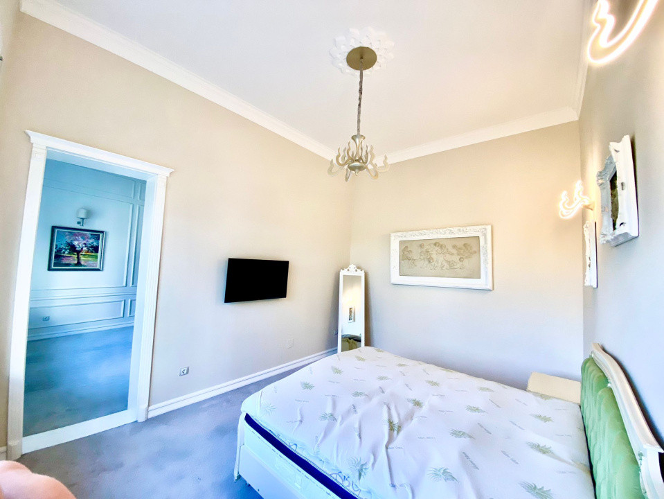 Apartament 2 camere ultracentral, mobilat, utilat, cu vedere spre malul Crișului