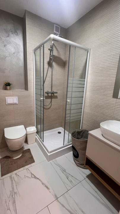 Apartament 3 camere decomandat | Parcare | Tractorul |