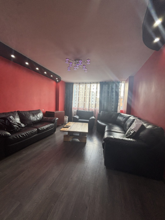 Apartament 4 camere de vanzare , zona Meda