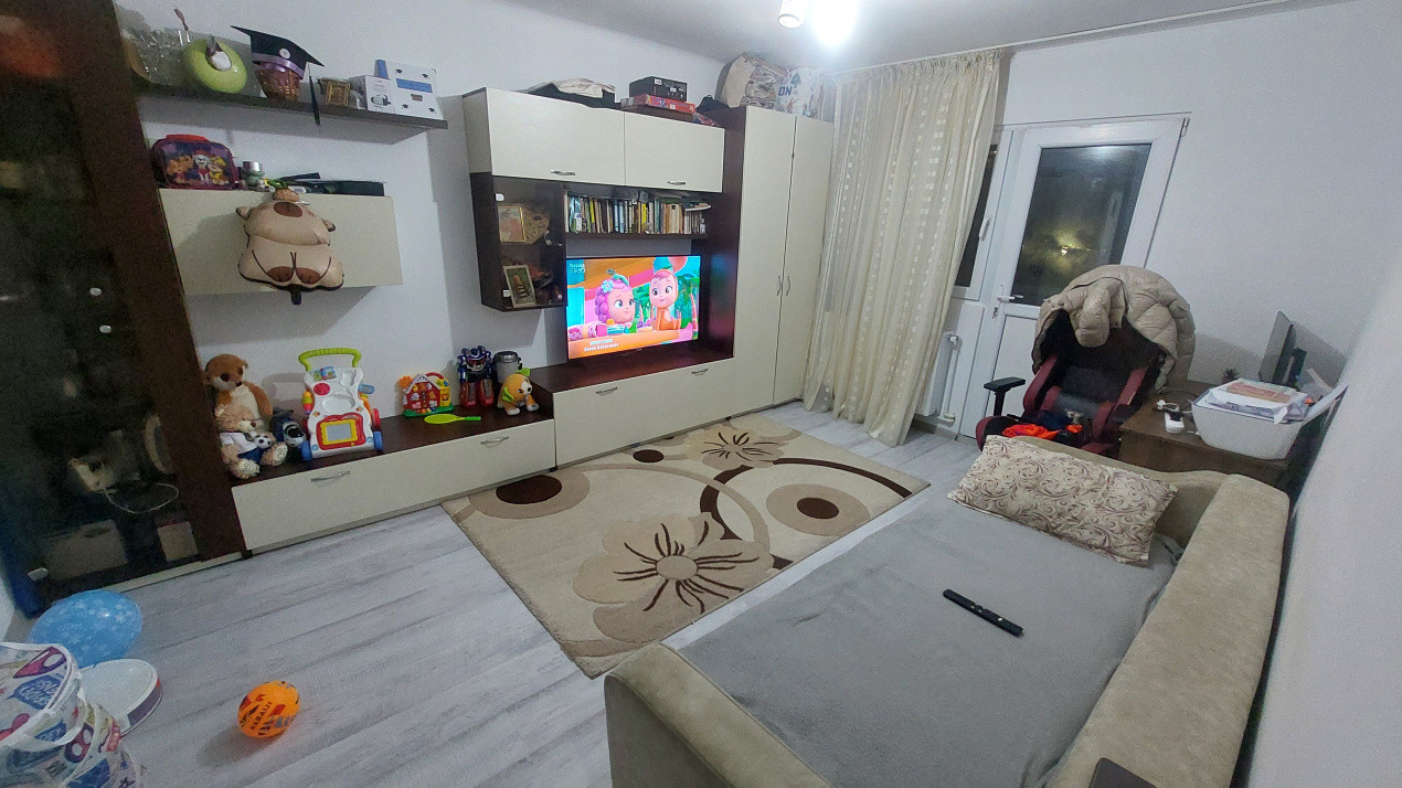 Apartament doua camere decomandat, etajul 1, Rovine zona Posta