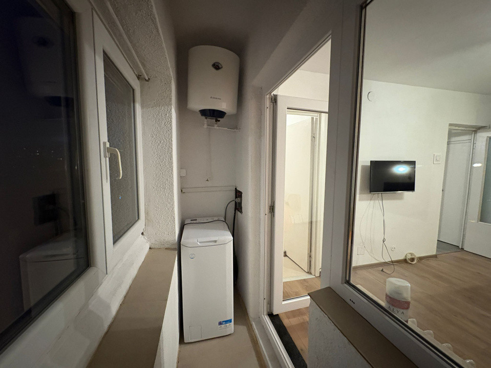 Garsoniera, 30 mp, semidecomandata, Cartier 1 Mai, Zona Spital Nr. 1