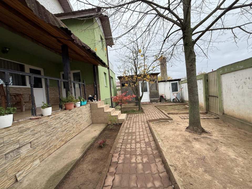 Casa D+P+M, 713 MP teren, 300 MP utili, Carcea, zona Metro 