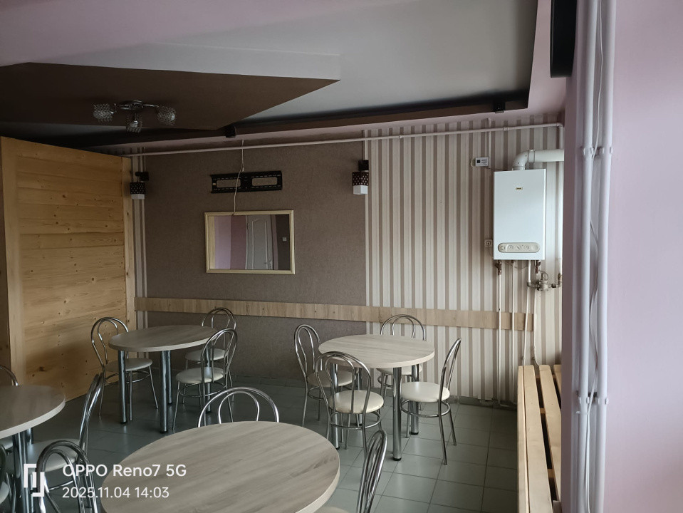 Spațiu comercial de vânzare  sau închiriat.