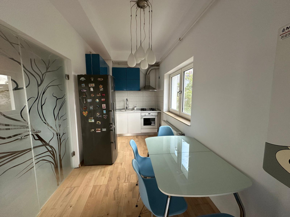 Apartament 3 camere, 90 mp, cartier centru, zona Biserica Sfintii Apostoli