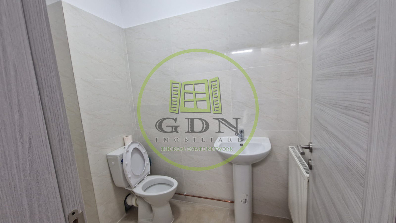 Spatiu comercial, 91mp, Rovine, zona Garii