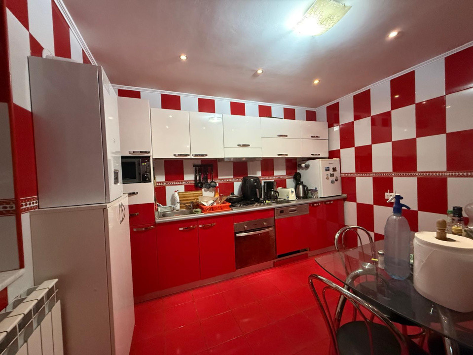 Casa S+P+1, 329 MP teren, 118,6 MP utili, Carcea, zona Selgros