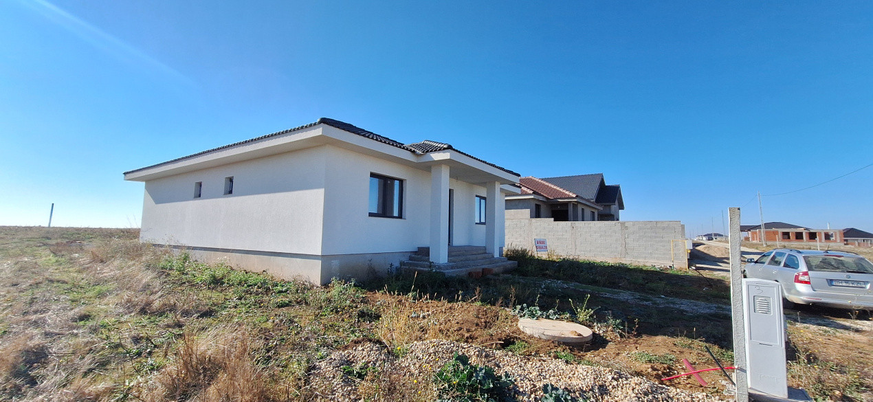 Casă individuală de vânzare, semifinisată, Sântandrei