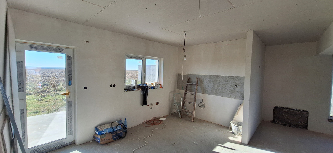 Casă individuală de vânzare, semifinisată, Sântandrei