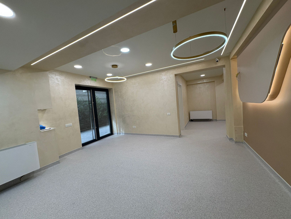 Cabinete Medicale, 225 mp, Cartier 1 Mai, Zona Medicina Veche