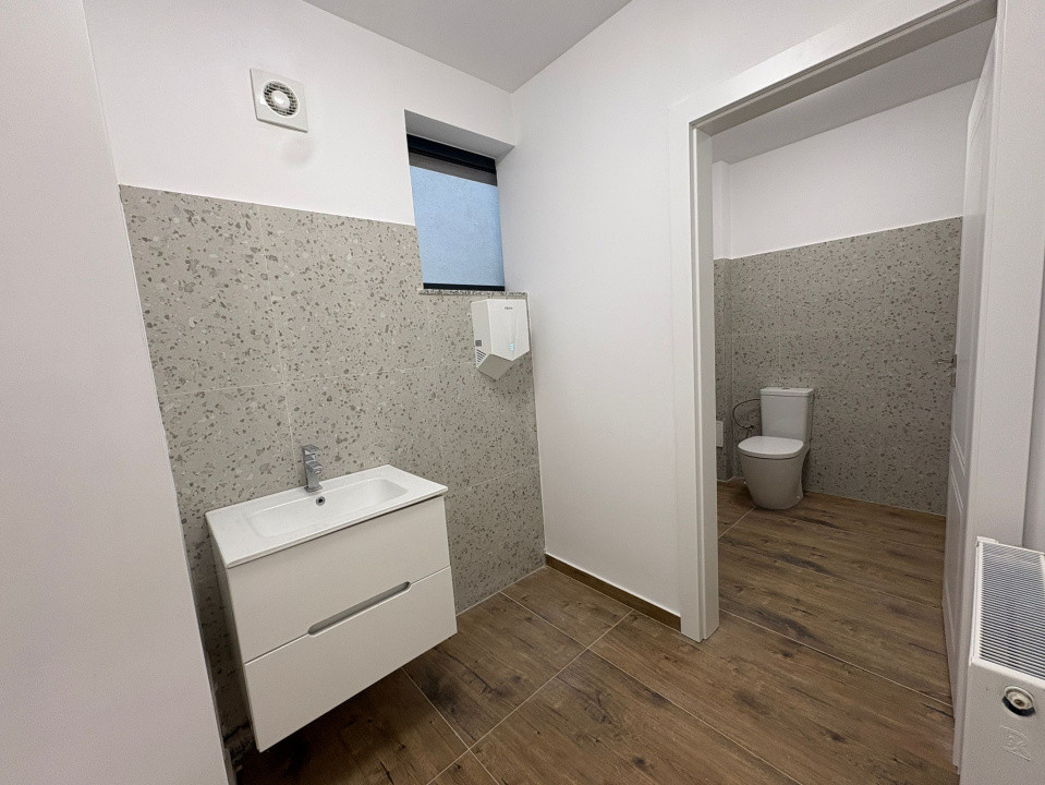 Cabinete Medicale, 225 mp, Cartier 1 Mai, Zona Medicina Veche