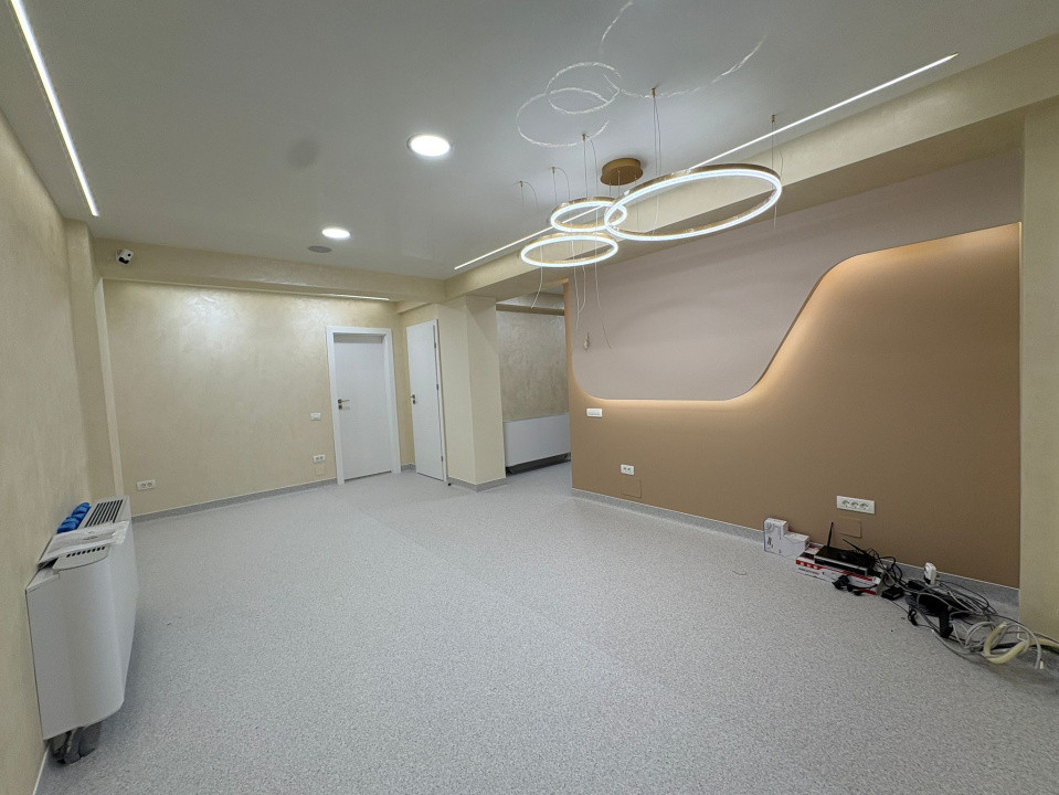 Cabinete Medicale, 225 mp, Cartier 1 Mai, Zona Medicina Veche