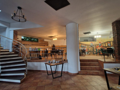 Spatiu comercial. 500mp, Sarari