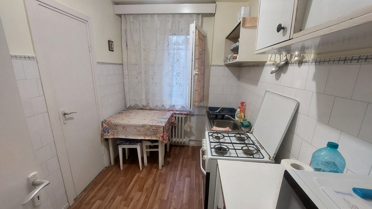 Apartament doua camere semidecomandat, etajul 3, Brazda zona Simplon