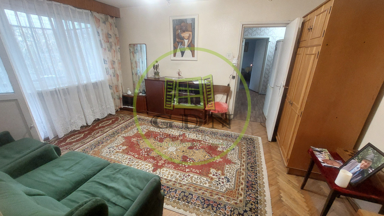 Apartament trei camere semidecomandat, etajul 3, Brazda zona Simplon