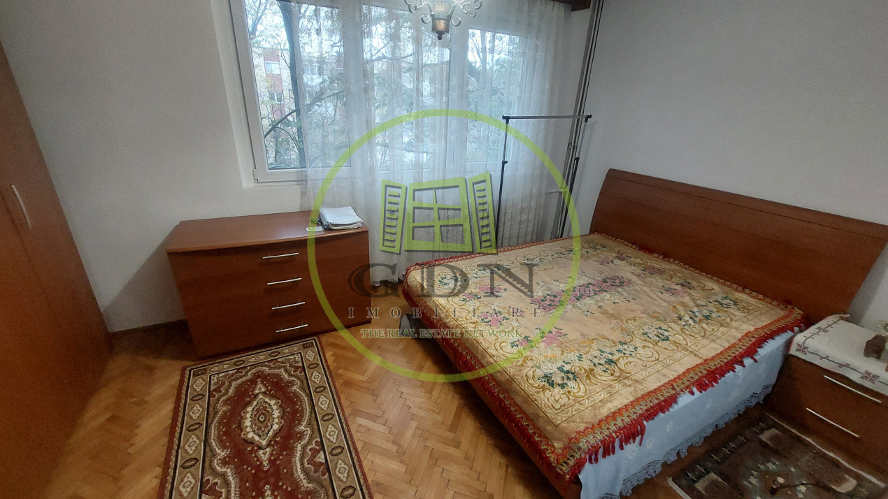 Apartament trei camere semidecomandat, etajul 3, Brazda zona Simplon