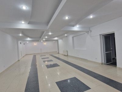 Spatiu comercial. 163mp, Calea Bucuresti