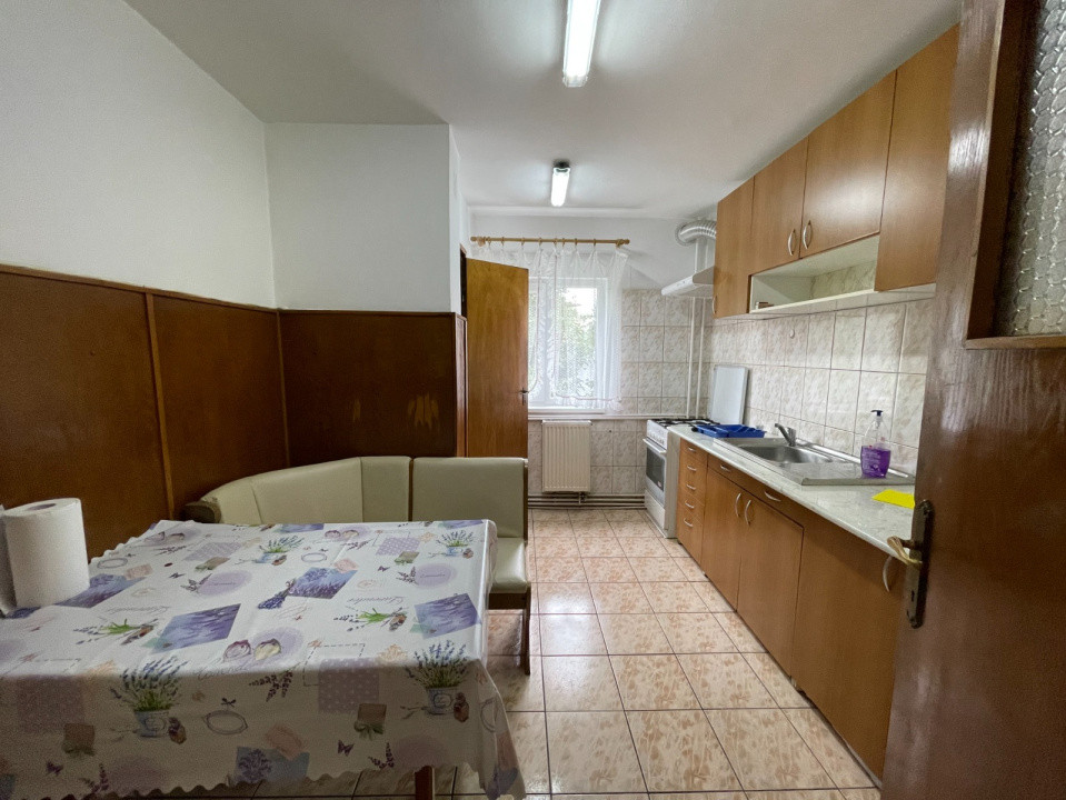 Închiriere apart. cu 4 camere, 92 mp.  zona Gheorgheni