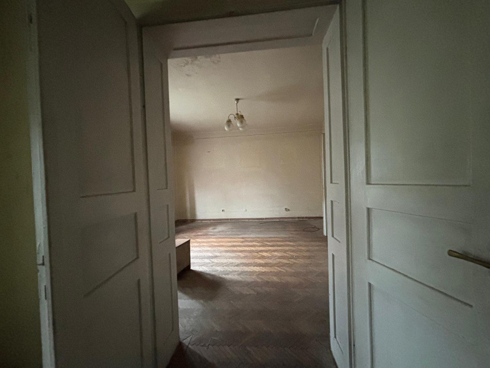 De vânzare – casă 160 mp  teren 620 mp - lângă Parcul Regina Maria