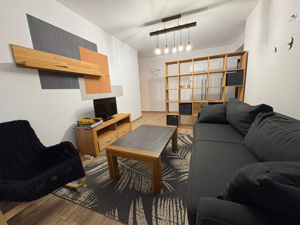 Apartament, 2 camere, decomandat, 53 mp, Cartier 1 Mai, Zona Polivalenta