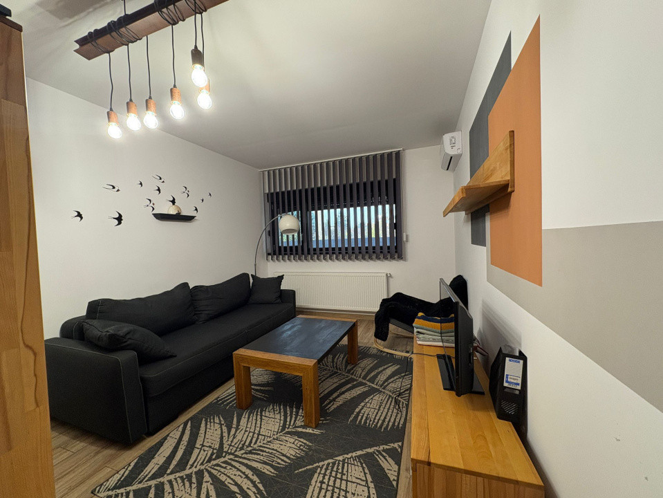 Apartament, 2 camere, decomandat, 53 mp, Cartier 1 Mai, Zona Polivalenta