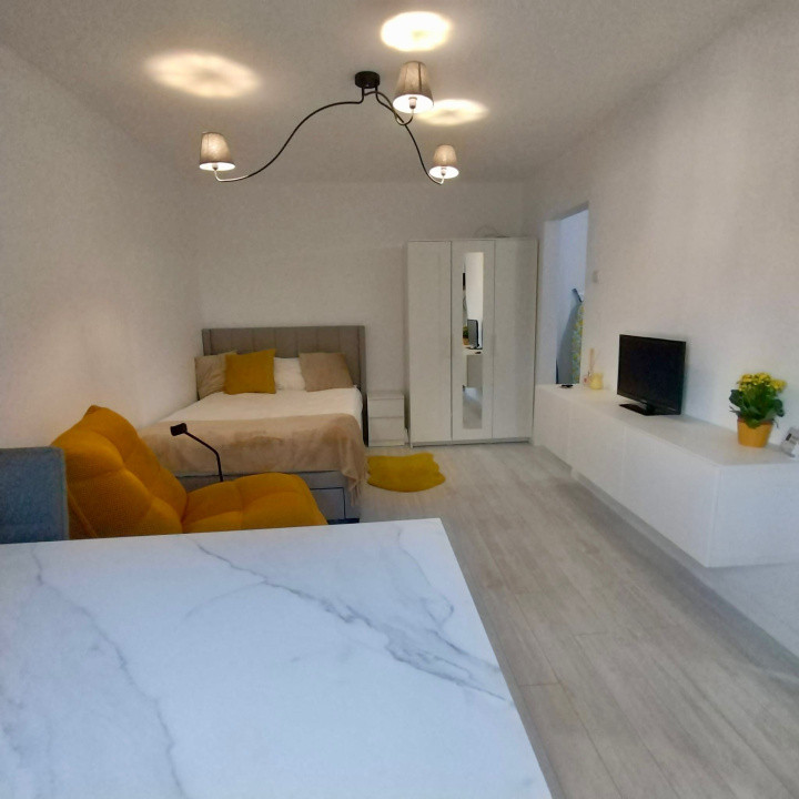 Închiriere garsonieră renovată, mobilată, Zorilor/UMF