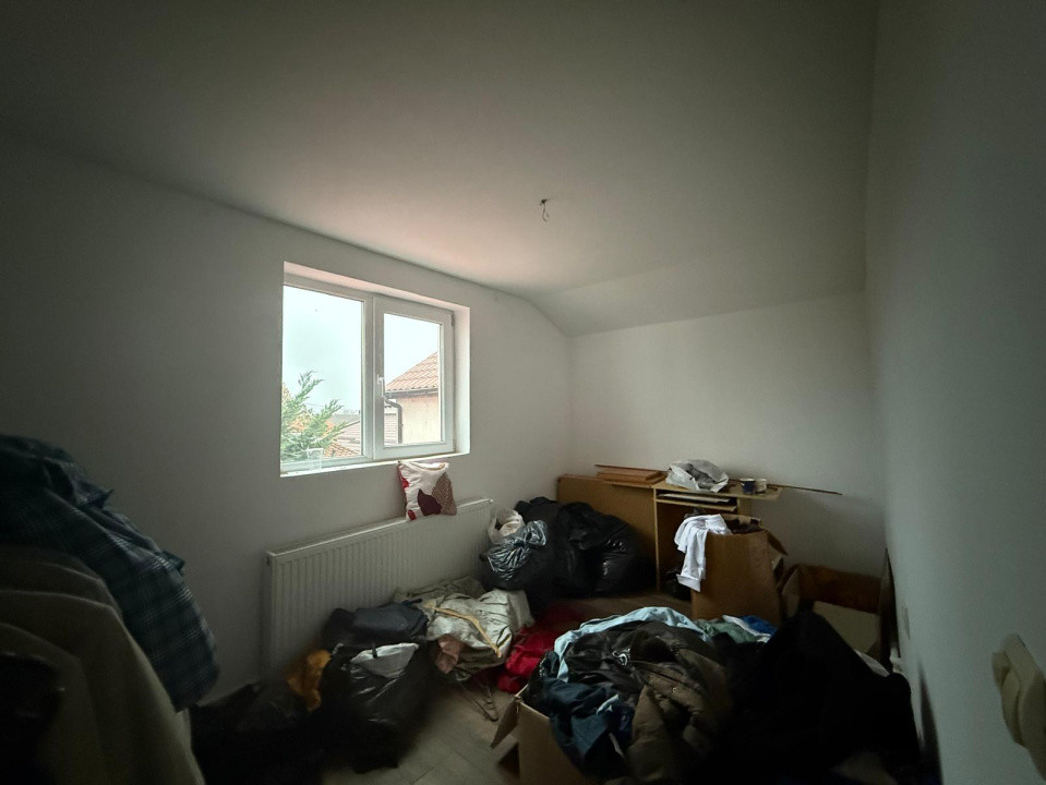 Casa P+M, 375 MP teren, 114,78 MP utili, comuna Malu Mare, zona Damila