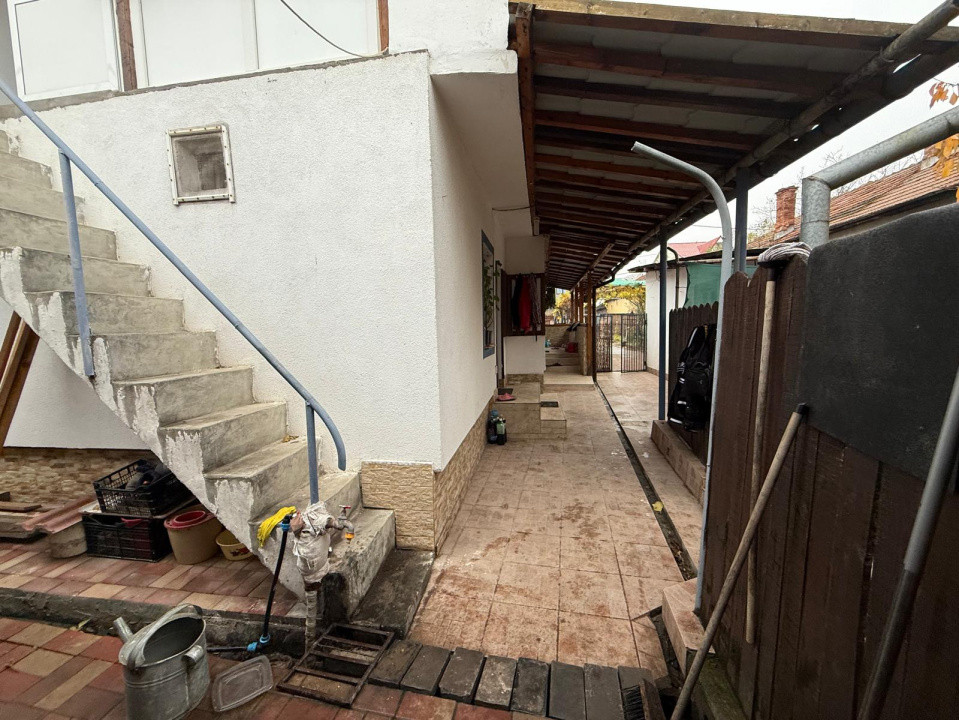 Casa parter, 814 MP teren, 103,88 MP utili, Craiova, cartier Brestei