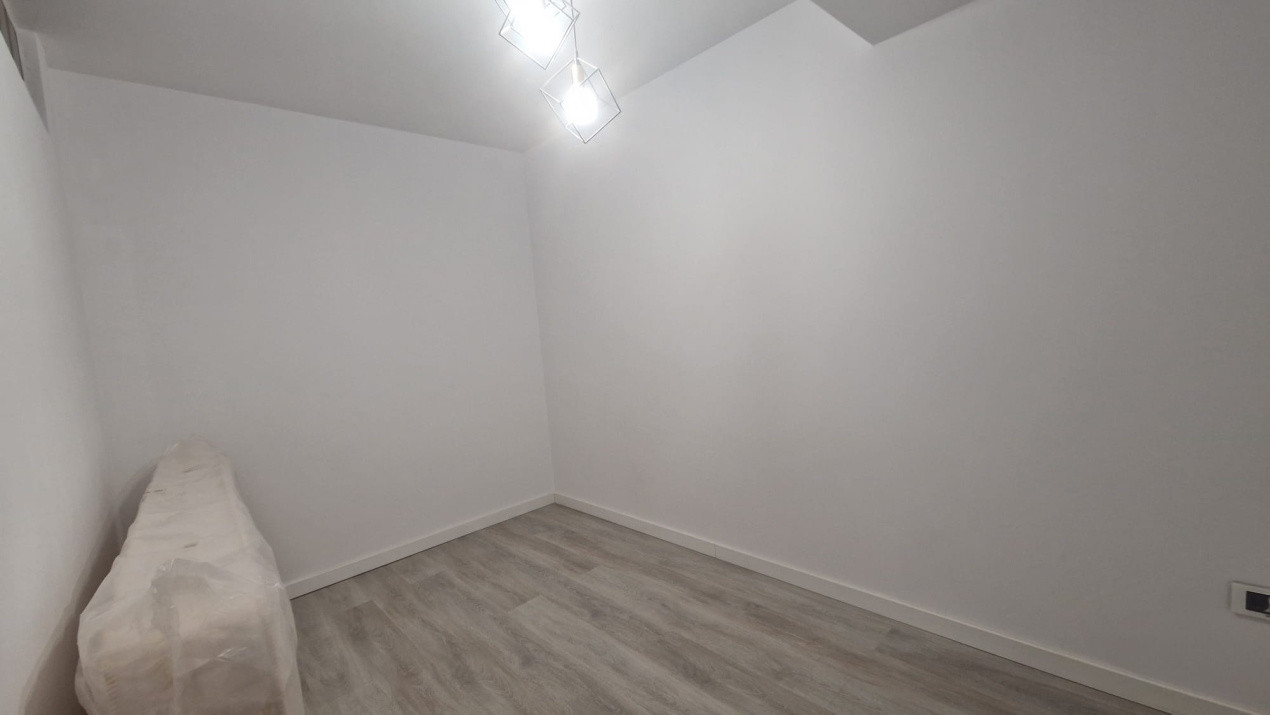 Apartament 3 camere, decomandat, 88mp, George Enescu, zona Liceul de Chimie