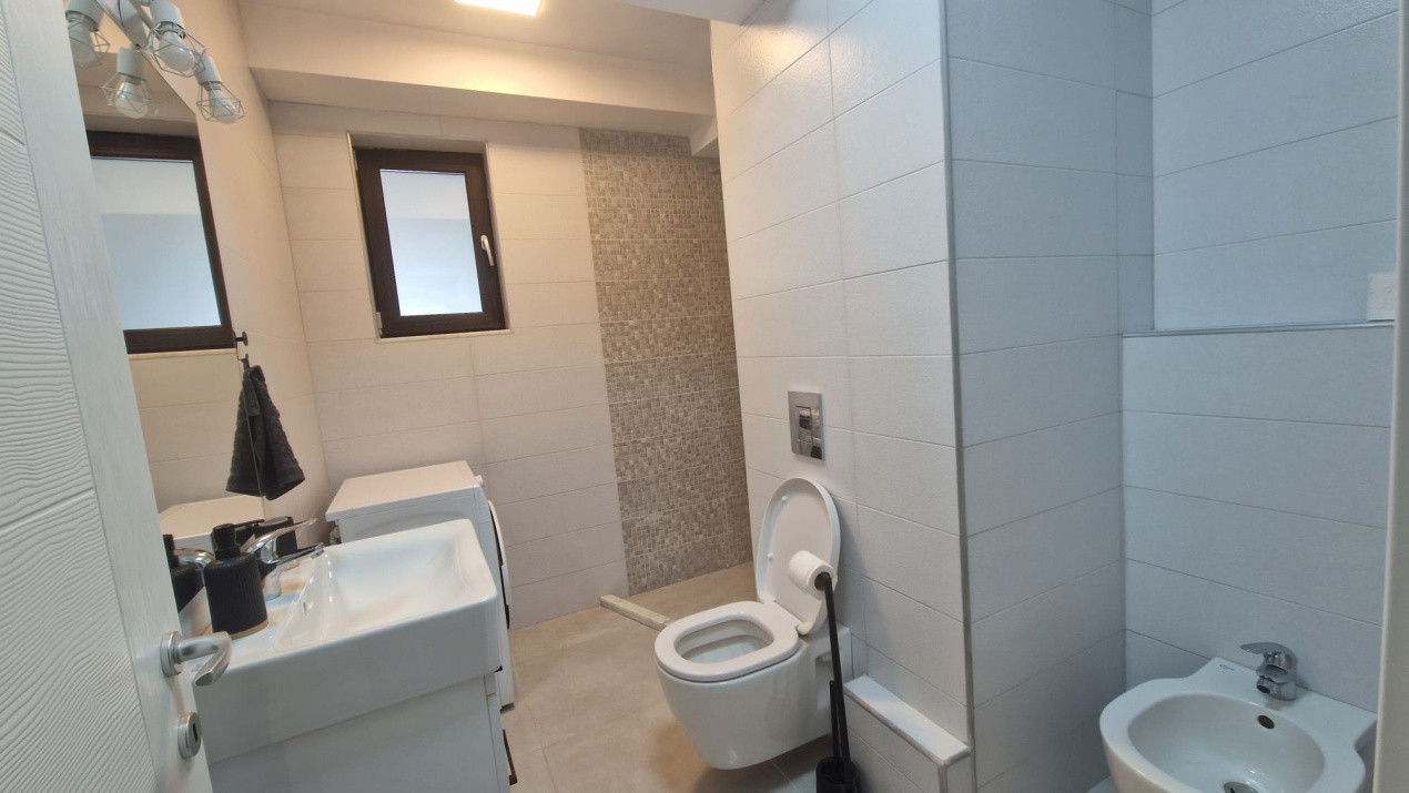 Apartament 3 camere, decomandat, 88mp, George Enescu, zona Liceul de Chimie