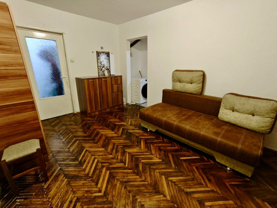 Închiriere apart. cu 2 camere, Mănăștur, 350 Eur