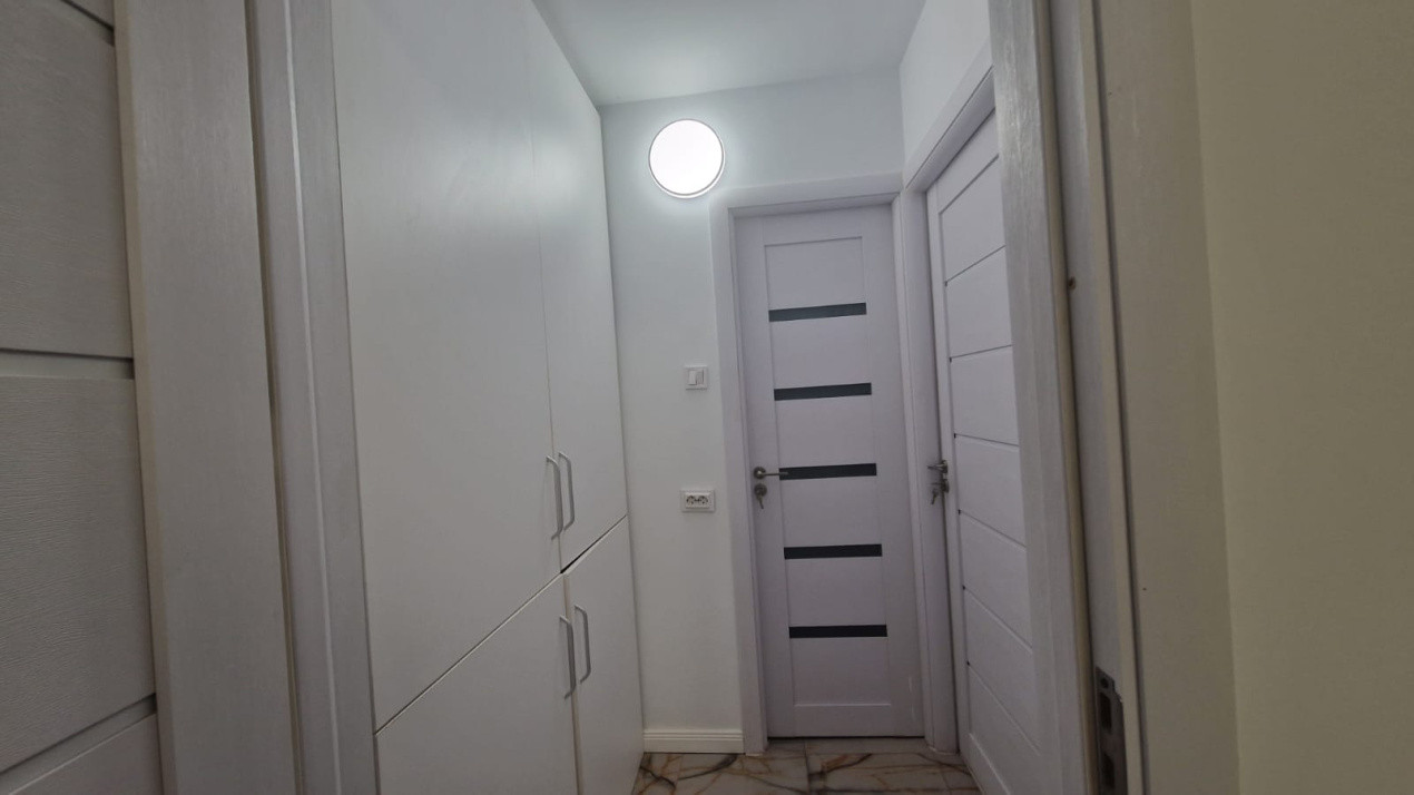 Apartament 3 camere, 58mp, semidecomandat, Craiovita Noua, zona Parculet