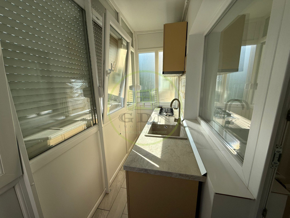 Apartament 2 camere, 58mp, semidecomandat, Craiovita Noua, zona Parculet