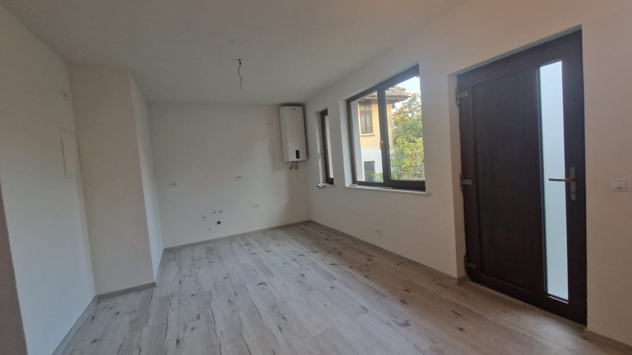 Casa cu 2 camere, 43mp, Centru