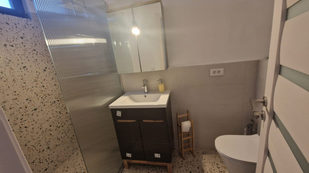 Casa cu 2 camere, 43mp, Centru