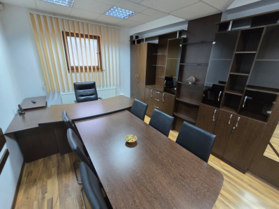 Spatiu zona centrala de inchiriat, activitate birou!