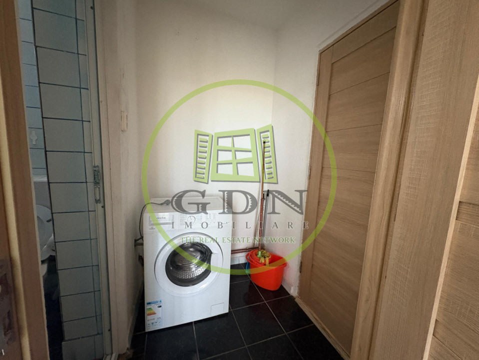 Apartament, 2 camere, semidecomandat, Nicolae Titulescu zona Fantasy Park