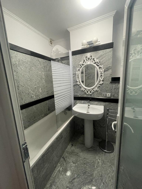 De vânzare – apartament 3 camere ultracentral  Bd. Unirii 