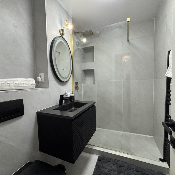 Apartament 4 camere de inchiriat