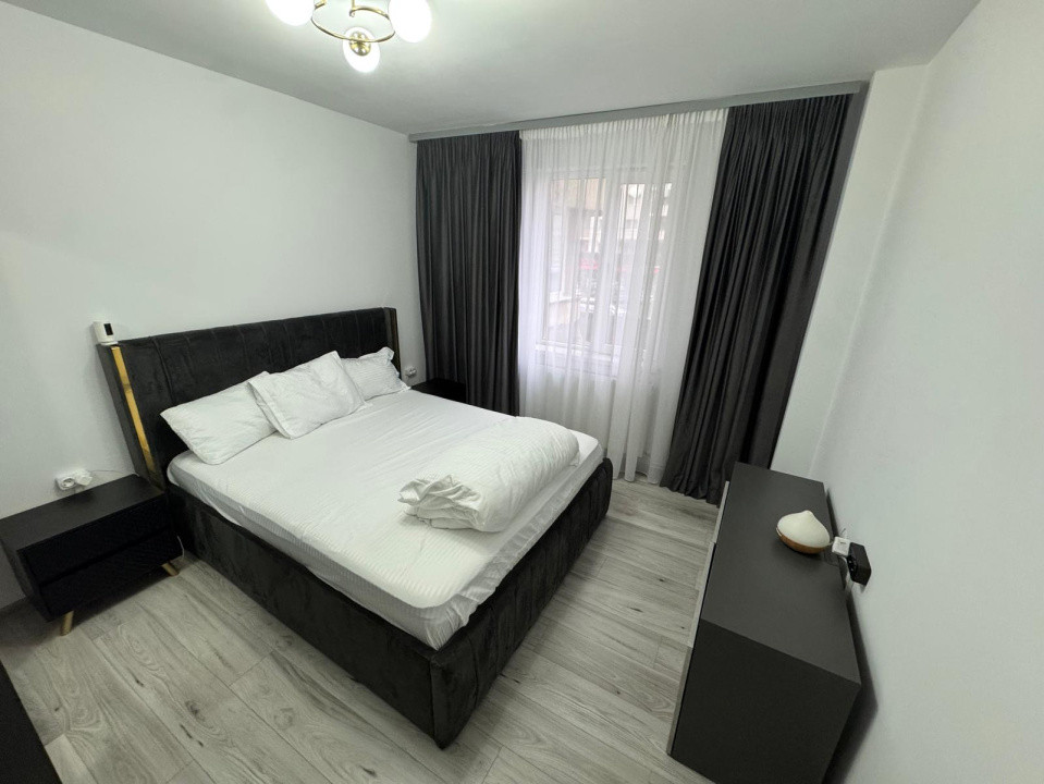 Apartament 4 camere de inchiriat