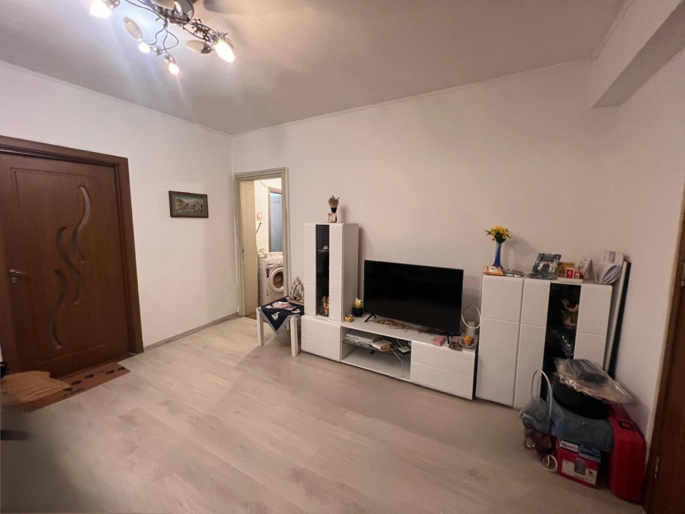 Apartament 3 camere, semidecomandat, 61.11 mp, Bld Titulescu, zona Scoala Nr. 12