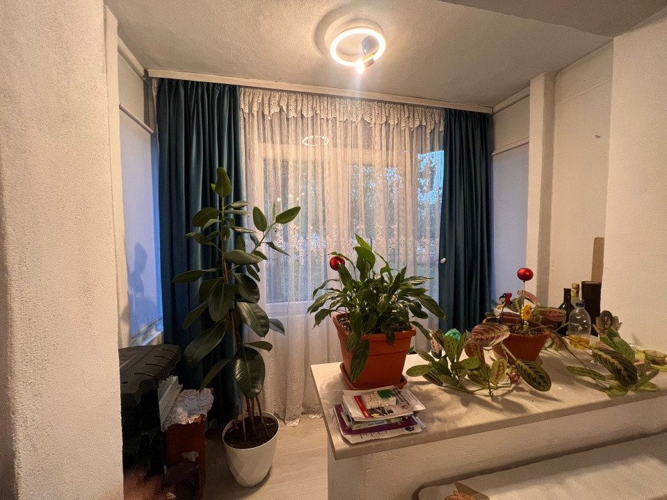 Apartament 3 camere, semidecomandat, 61.11 mp, Bld Titulescu, zona Scoala Nr. 12