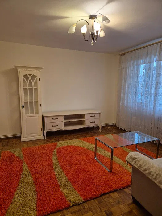 Apartament de inchiriat 4 camere| 80 mp | Zona Cedonia