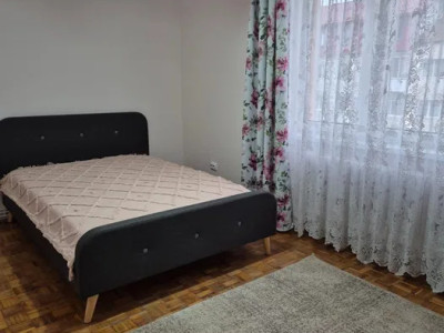 Apartament de inchiriat 4 camere| 80 mp | Zona Cedonia