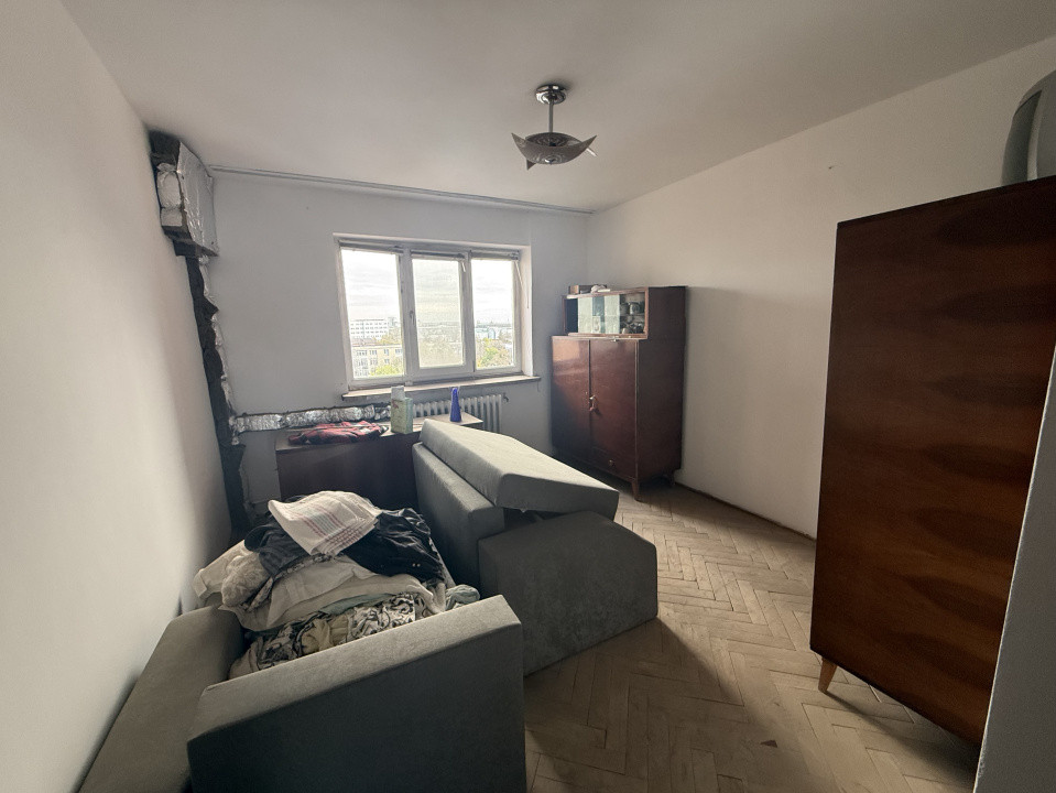 Apartament 3 camere, decomandat, 70.4 mp, Calea Bucuresti, Zona Institut 