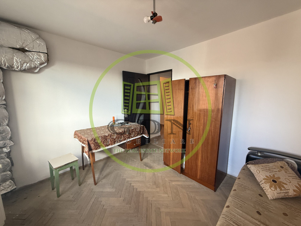 Apartament 3 camere, decomandat, 70.4 mp, Calea Bucuresti, Zona Institut 